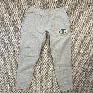 Men’s Champion Reverse Weave Joggers, Logo Applique Grey Size XL